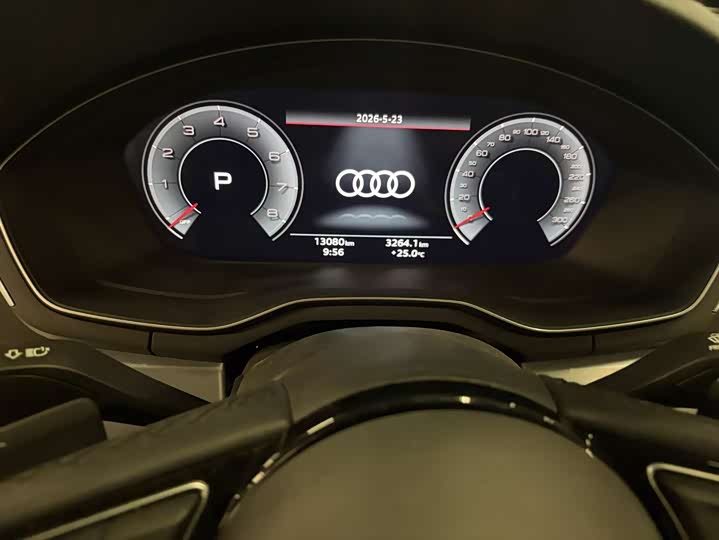 Фото 9 - Audi A4L