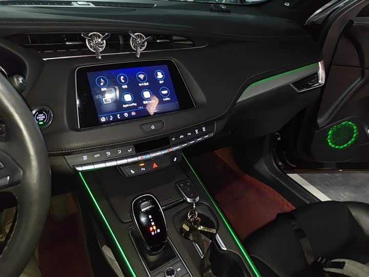 Photo 6 - Cadillac XT4