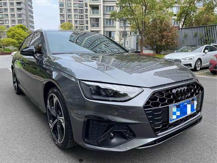 Audi A4L 2025 2025款 200万辆悦享版 40 TFSI 时尚动感型