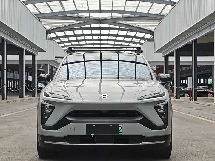 Фото 3 - Nio EC6