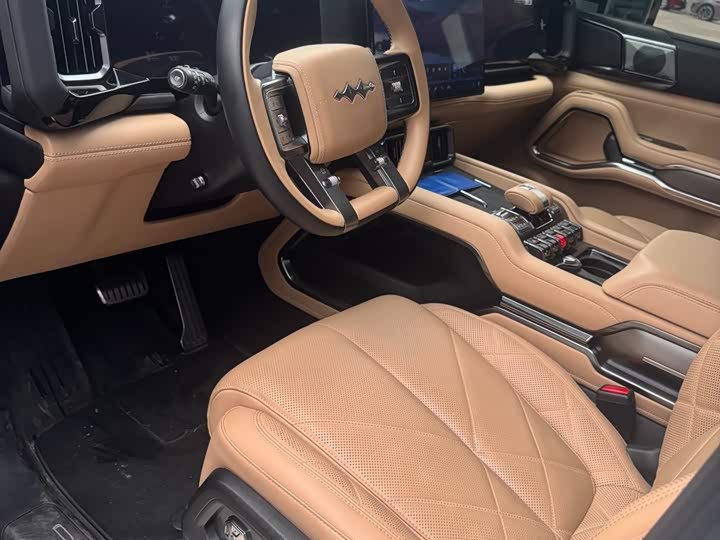 BYD FangChengBao Leopard 8 2025 2025款 智勇旗舰版 7座