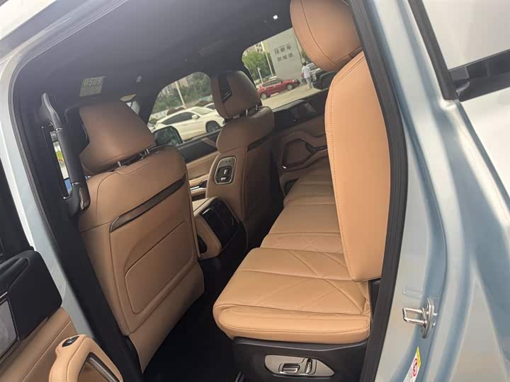 BYD FangChengBao Leopard 8 2025 2025款 智勇旗舰版 7座