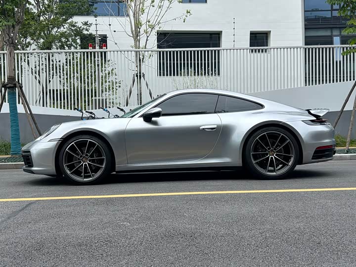 Фото 6 - Porsche 911