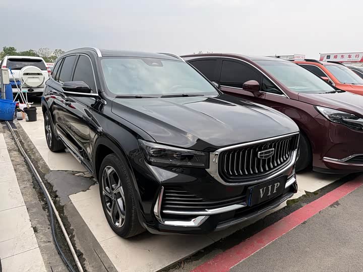 Фото 3 - Geely Monjaro