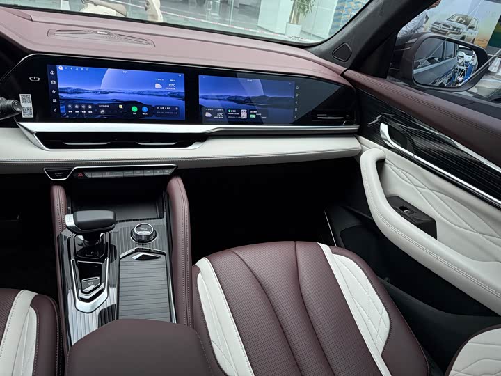 Фото 6 - Geely Monjaro