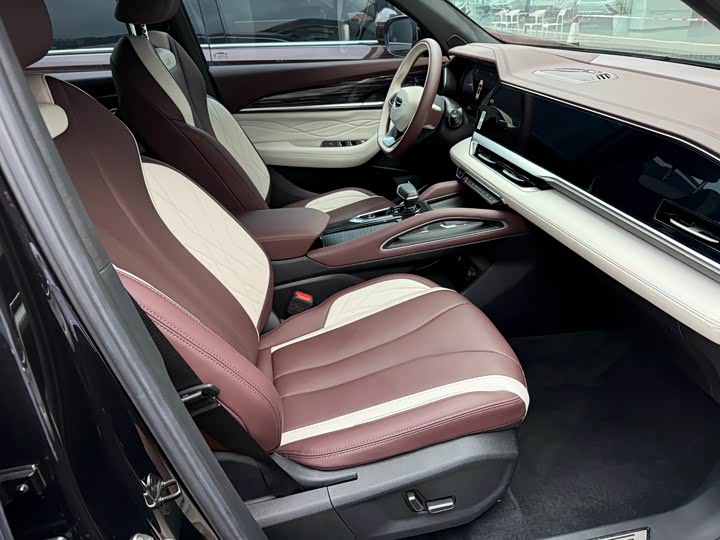 Фото 8 - Geely Monjaro