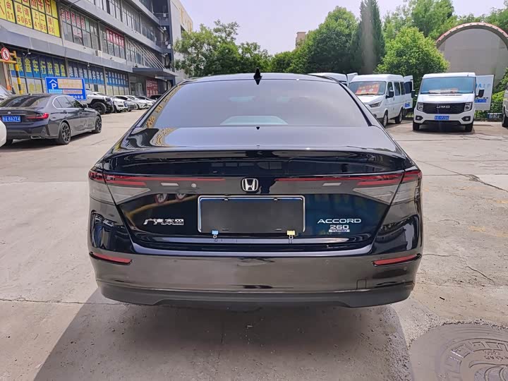 Zdjęcie 4 - Honda Accord