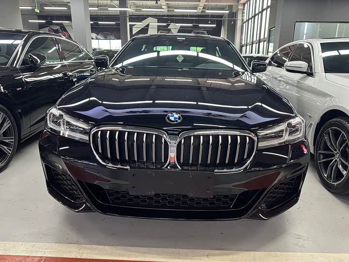 Фото 2 - BMW 5 Series