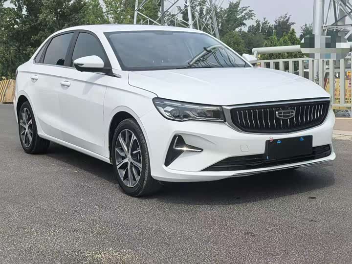 Фото 3 - Geely Emgrand