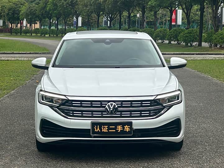 Фото 2 - Volkswagen Sagitar L