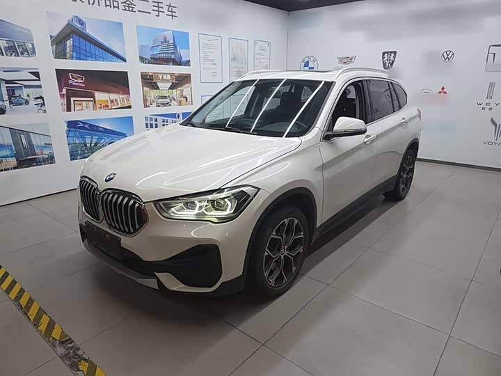 Фото 2 - BMW X1