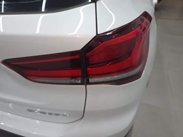 Фото 8 - BMW X1