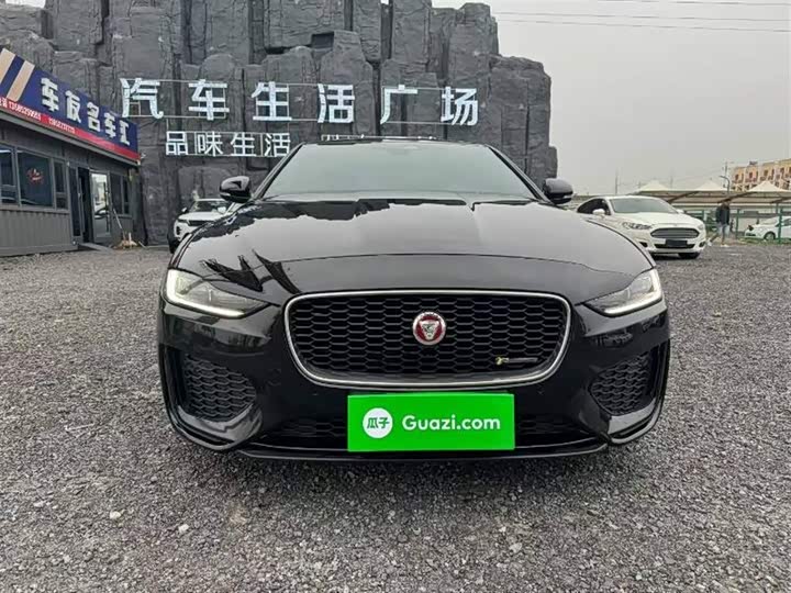 Zdjęcie 2 - Jaguar XE L
