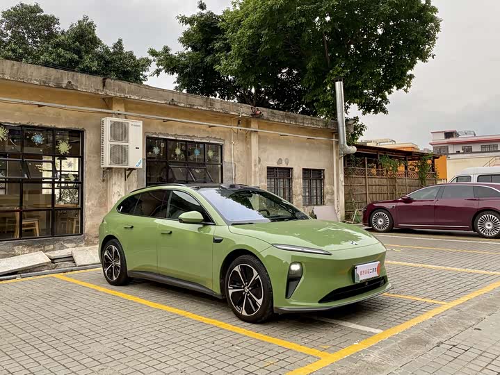 Фото 3 - Nio ET5T