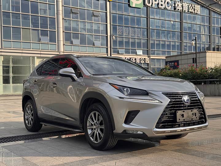 Фото 3 - Lexus NX