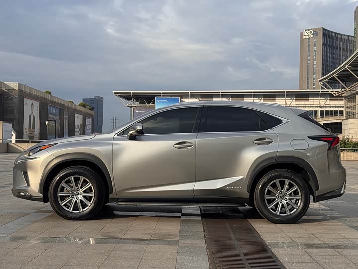 Фото 8 - Lexus NX