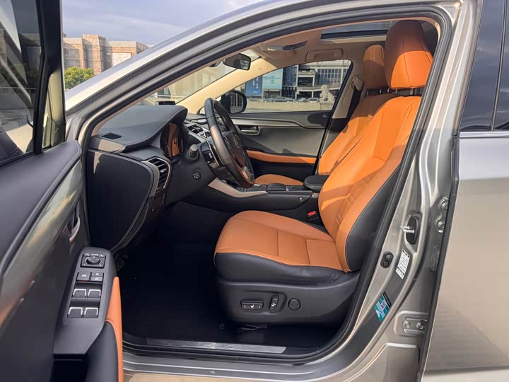 Фото 9 - Lexus NX