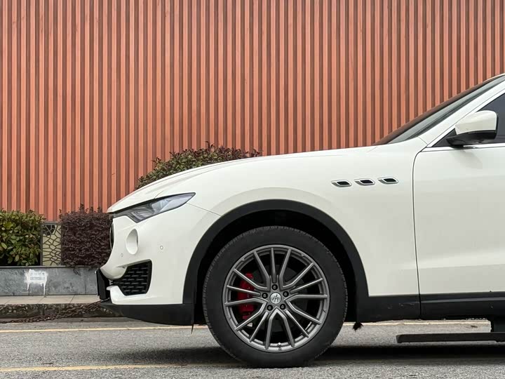 Maserati Levante 2021 2021款 3.0T 标准版