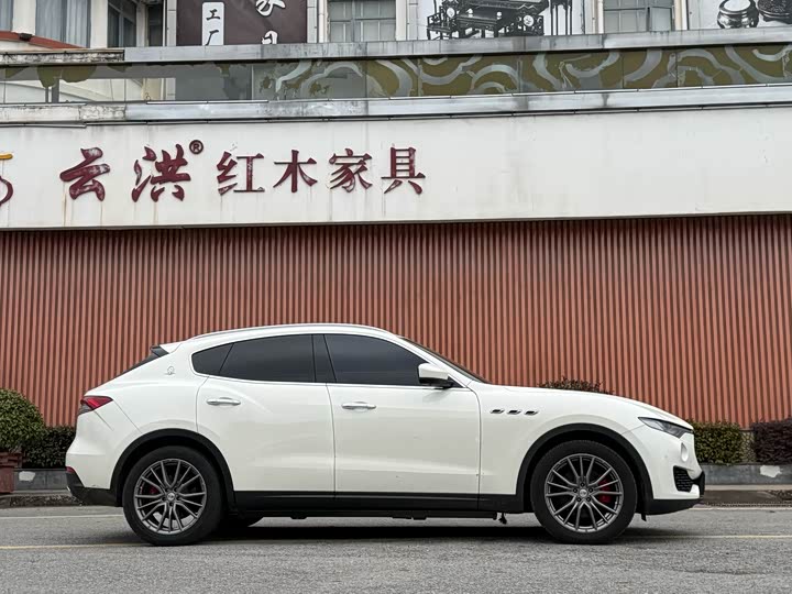 Maserati Levante 2021 2021款 3.0T 标准版
