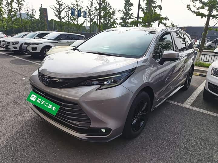 صورة 2 - Toyota Sienna