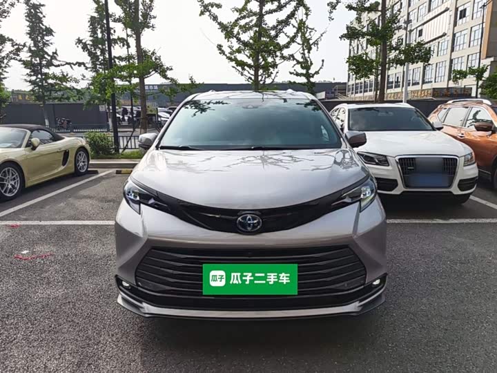 صورة 3 - Toyota Sienna
