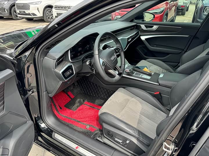 Фото 5 - Audi A6L