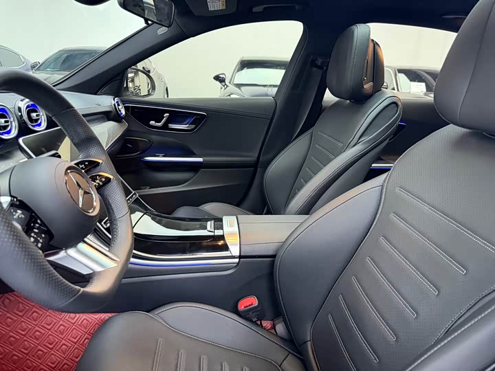 Фото 4 - Mercedes-Benz C-Class