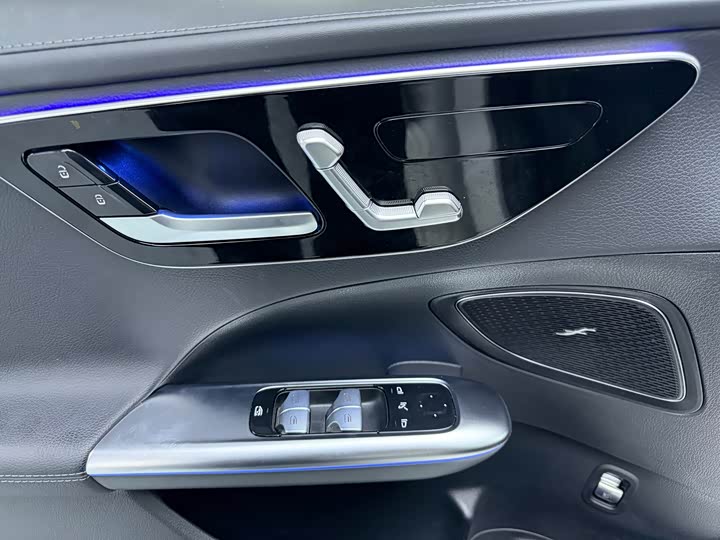 Фото 5 - Mercedes-Benz C-Class