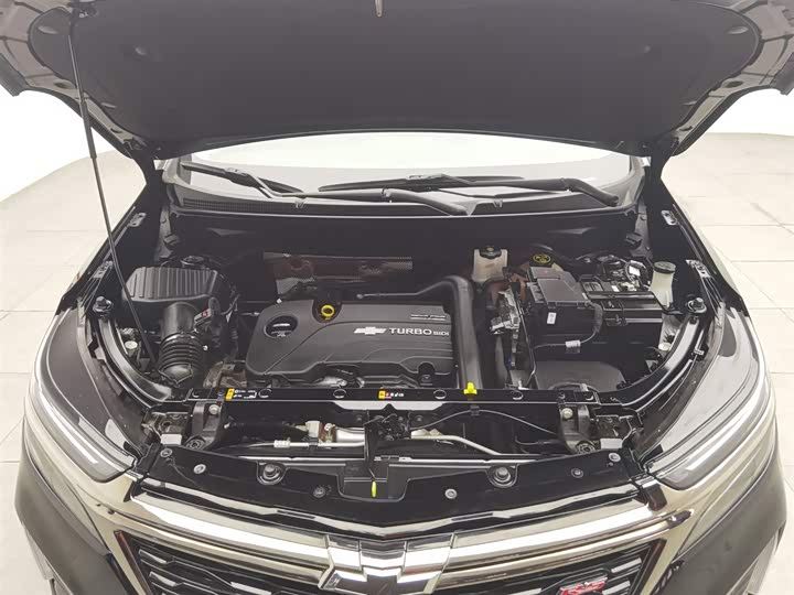 Фото 6 - Chevrolet Equinox