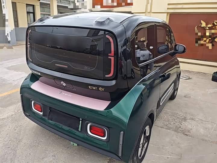 Photo 7 - Baojun KiWi EV