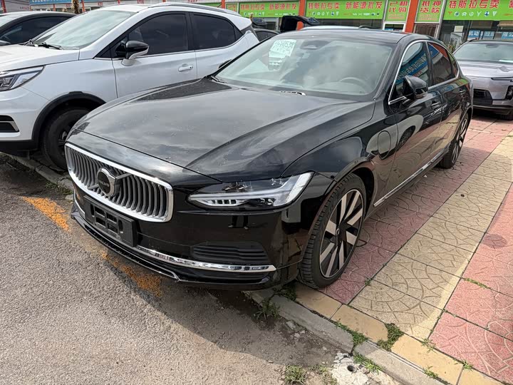 Volvo S90 Hybrid 2025 2025款 插电式混动 四驱长续航智雅豪华版