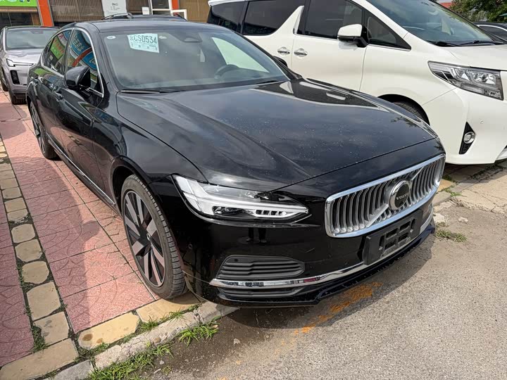 Volvo S90 Hybrid 2025 2025款 插电式混动 四驱长续航智雅豪华版