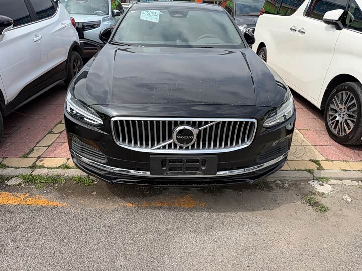 Volvo S90 Hybrid 2025 2025款 插电式混动 四驱长续航智雅豪华版