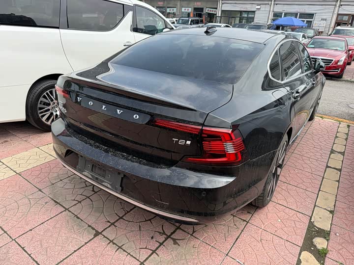 Volvo S90 Hybrid 2025 2025款 插电式混动 四驱长续航智雅豪华版