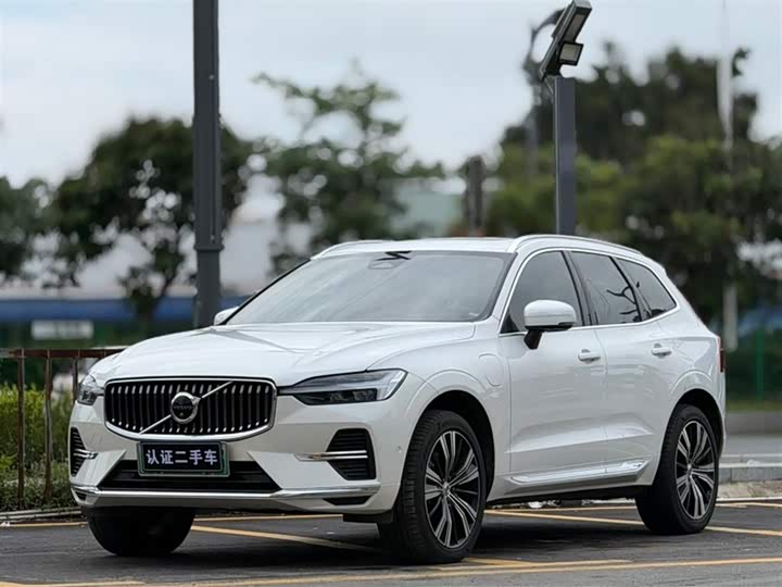 Zdjęcie 1 - Volvo XC60 Hybrid