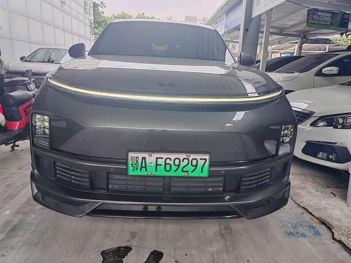 Фото 2 - LiXiang L8