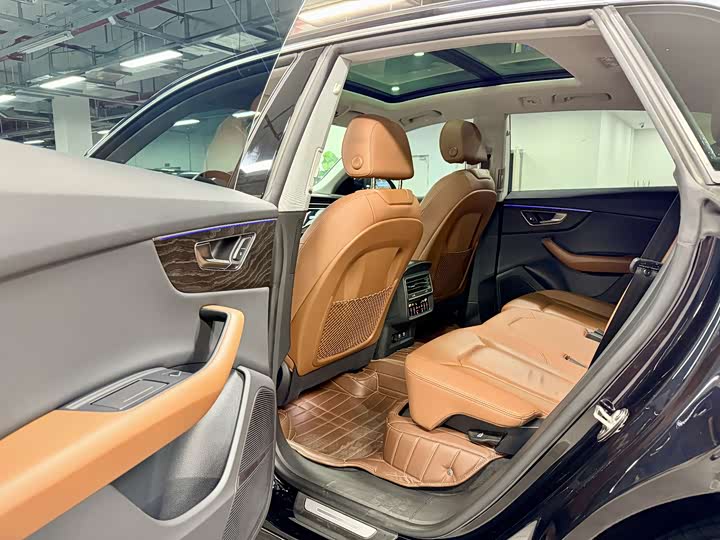 Фото 5 - Audi Q8
