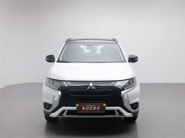 Фото 3 - Mitsubishi Outlander
