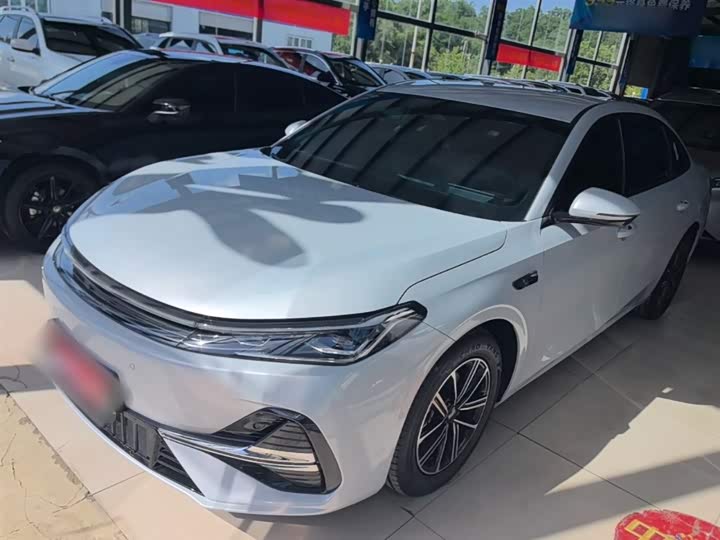 Photo 2 - Geely Galaxy A7