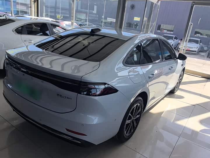 Photo 7 - Geely Galaxy A7