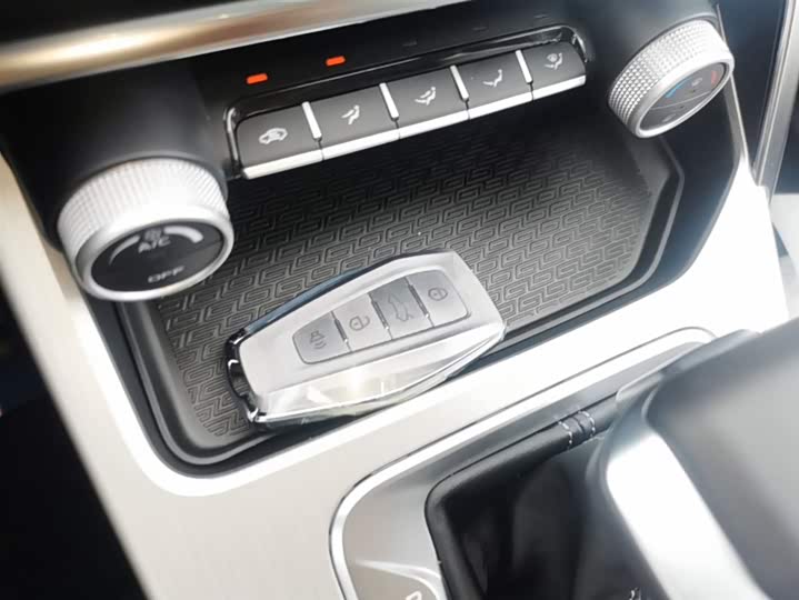 Geely Coolray 2025 2025款 1.5L CVT 超能