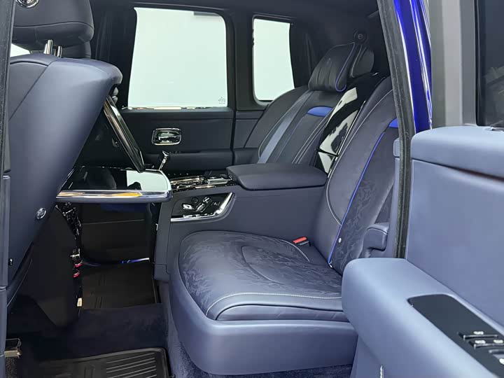 Rolls-Royce Cullinan 2024 2024款 Black Badge