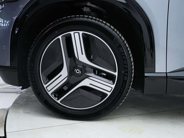 Changan Qiyuan (Nevo) E07 2025 2025款 纯电 四驱 90kWh 大成版