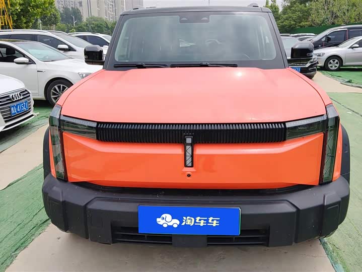 Фото 2 - Chery iCar 03