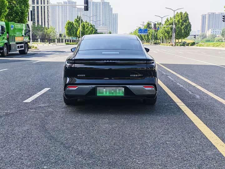 Фото 8 - Geely Galaxy Starshine 8 EM-i