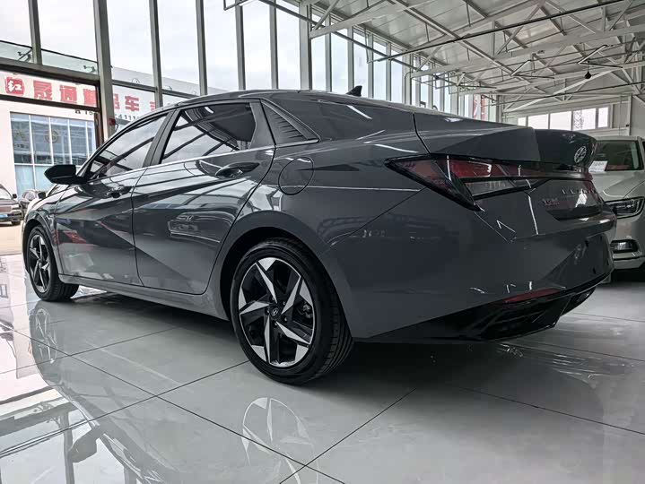 Zdjęcie 6 - Hyundai Elantra N line