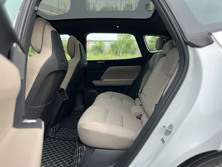 Volvo XC70 Hybrid 2026 2026款 四驱超长续航Core