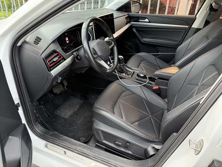 Volkswagen Lavida 2026 2026款 300TSI DSG星空领先版