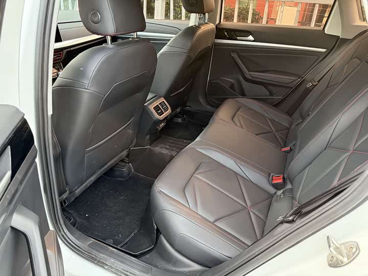 Volkswagen Lavida 2026 2026款 300TSI DSG星空领先版