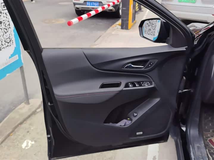 Chevrolet Equinox 2022 2022款 轻混 550T RS 四驱智能捍界版